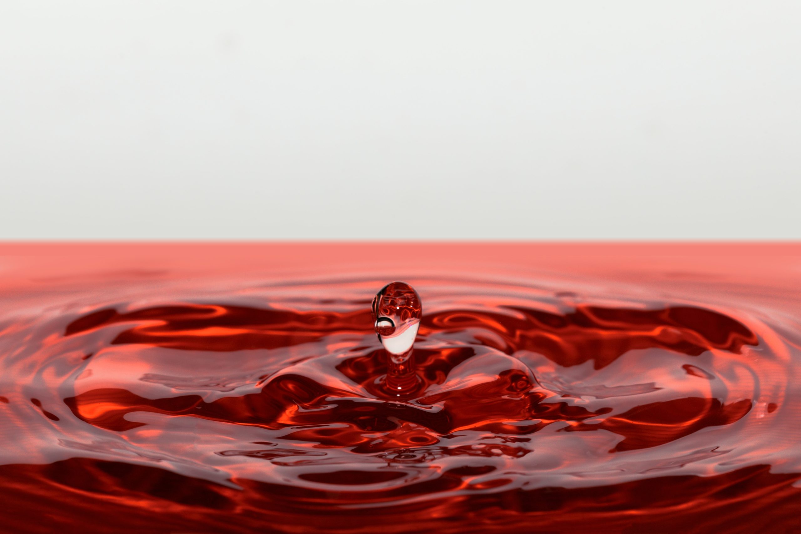 cesar-couto-red-unsplash